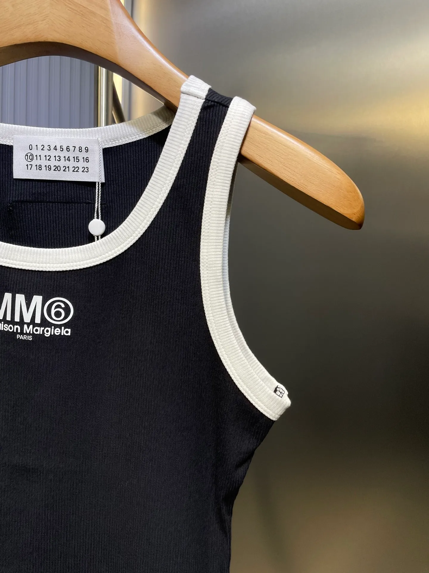 MM 6 🌟 25SSNew Arrival Classic MM 6. Logo 😎 size：SML
